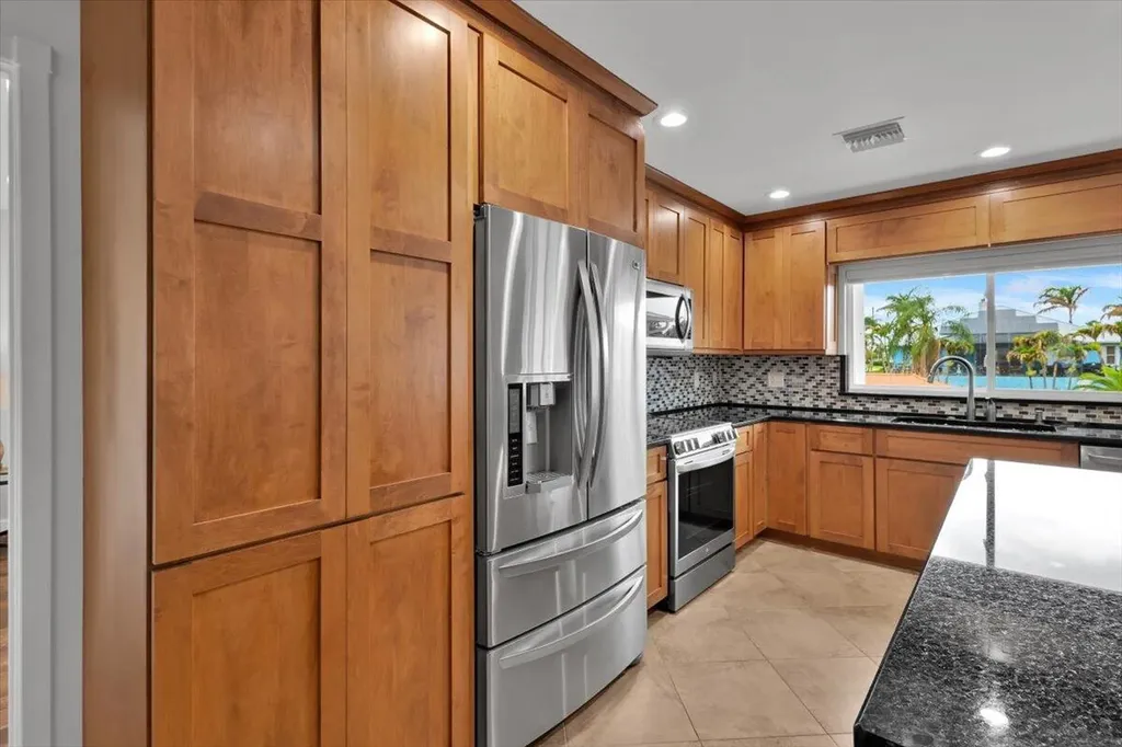 611 SE Harborview Drive Port St Lucie FL 34983