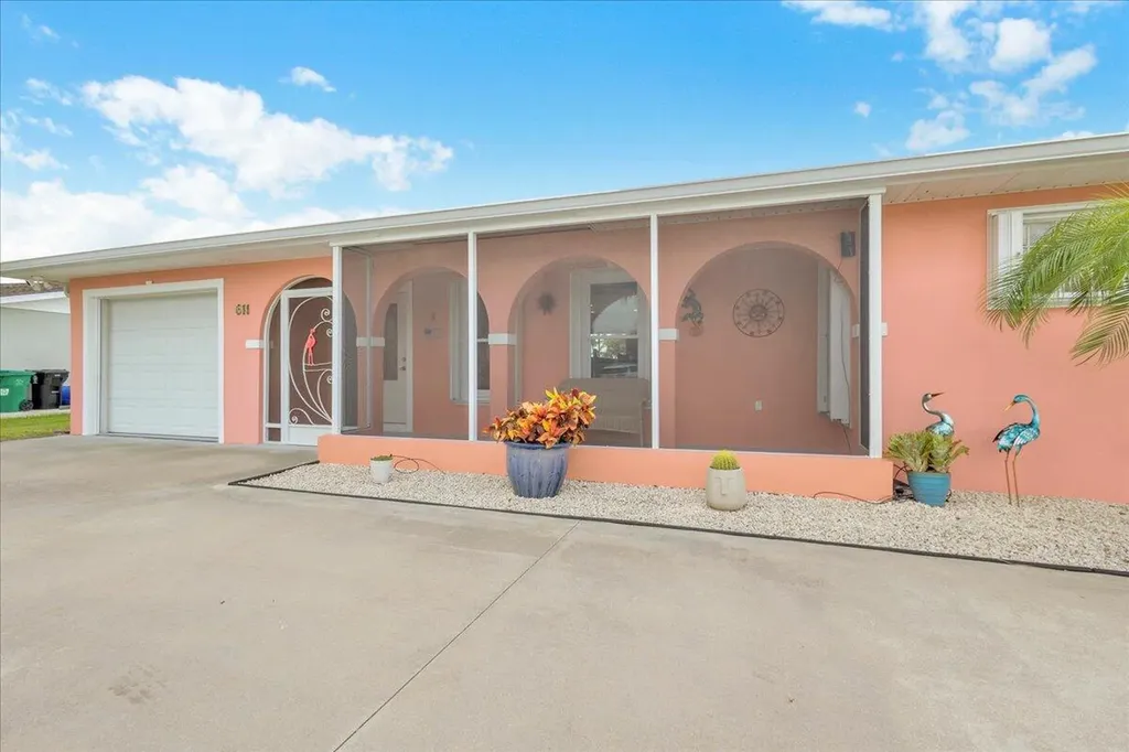 611 SE Harborview Drive Port St Lucie FL 34983