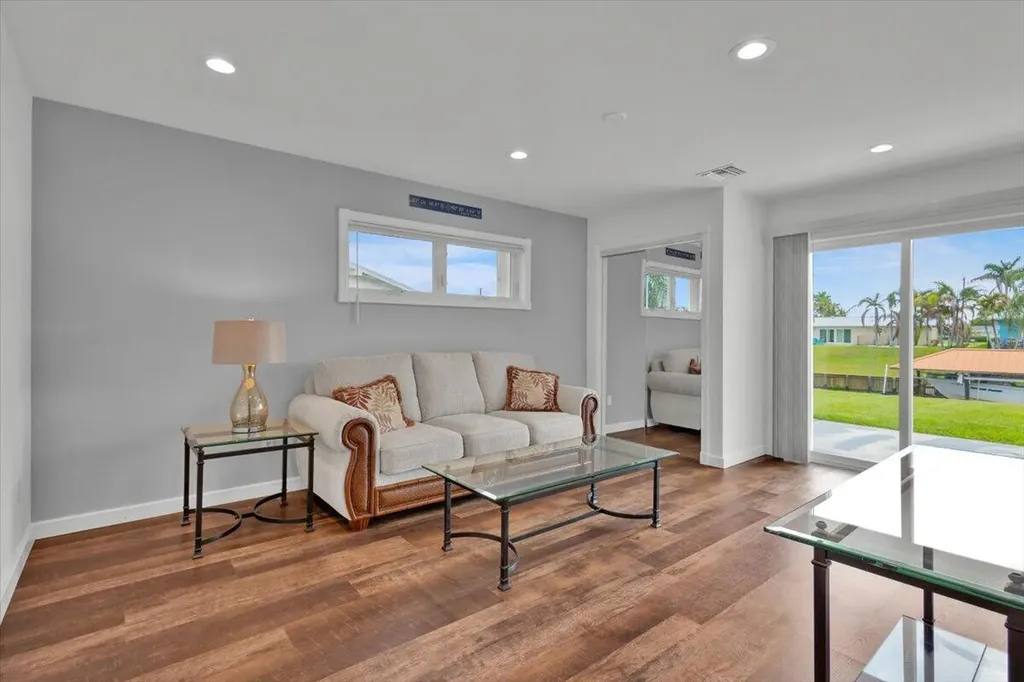 611 SE Harborview Drive Port St Lucie FL 34983