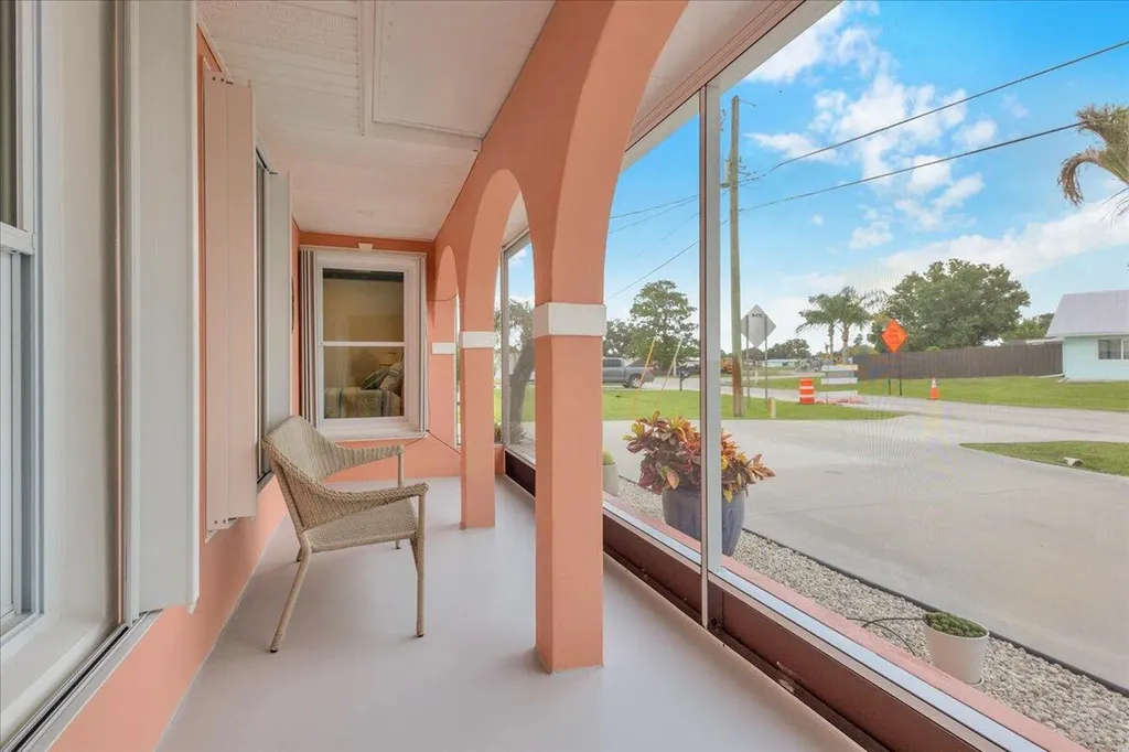 611 SE Harborview Drive Port St Lucie FL 34983