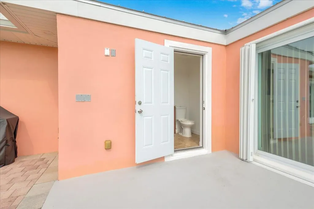 611 SE Harborview Drive Port St Lucie FL 34983