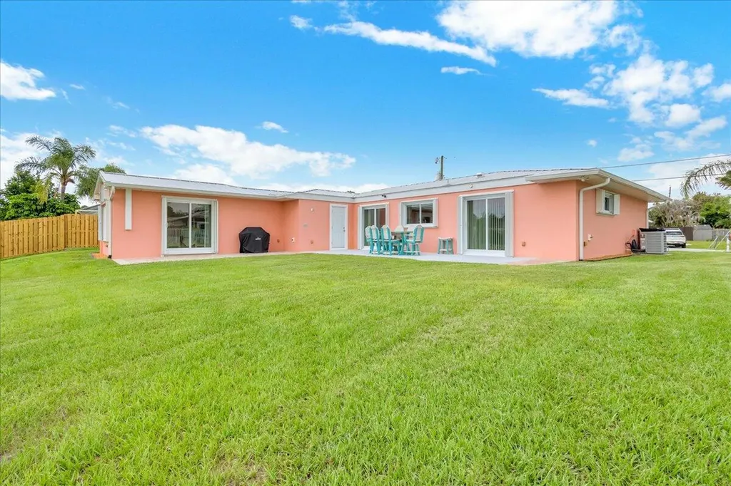 611 SE Harborview Drive Port St Lucie FL 34983