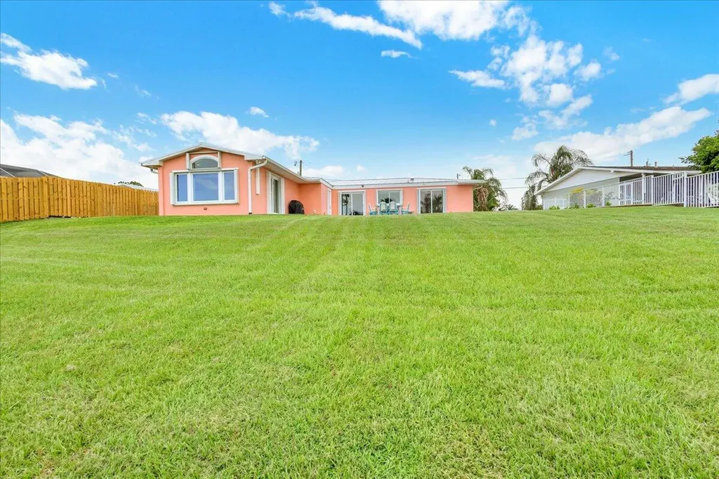 611 SE Harborview Drive Port St Lucie FL 34983