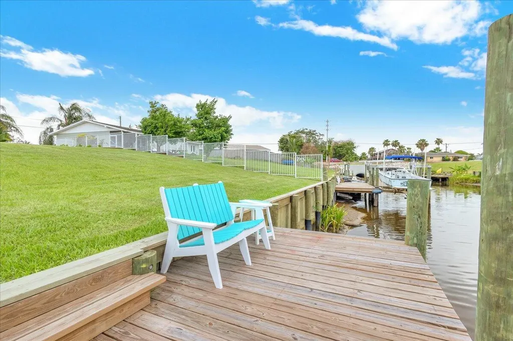 611 SE Harborview Drive Port St Lucie FL 34983