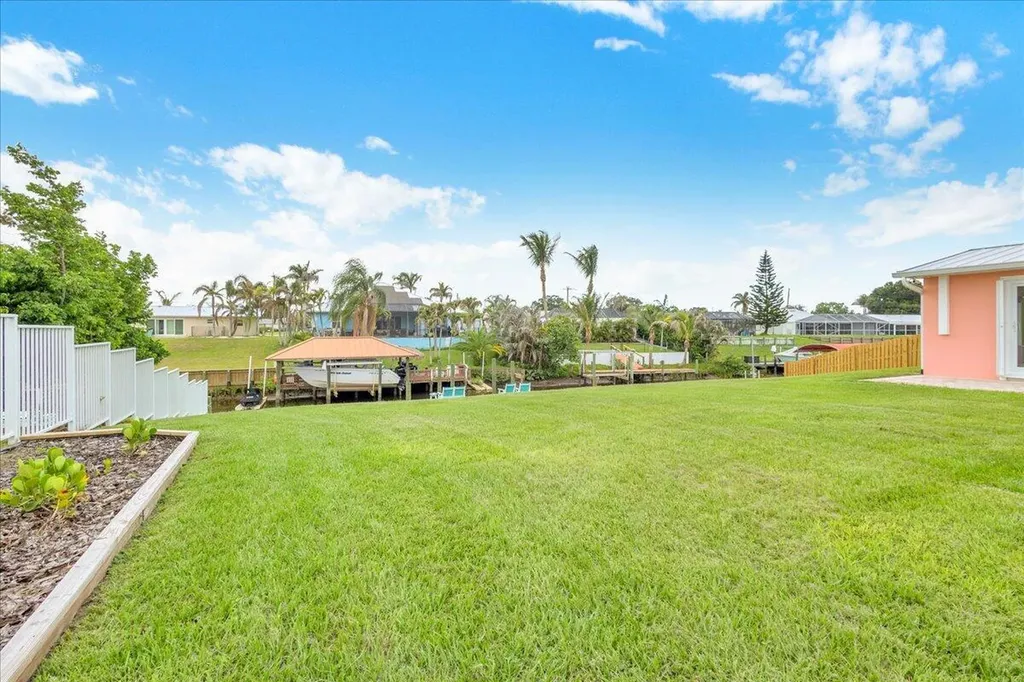 611 SE Harborview Drive Port St Lucie FL 34983