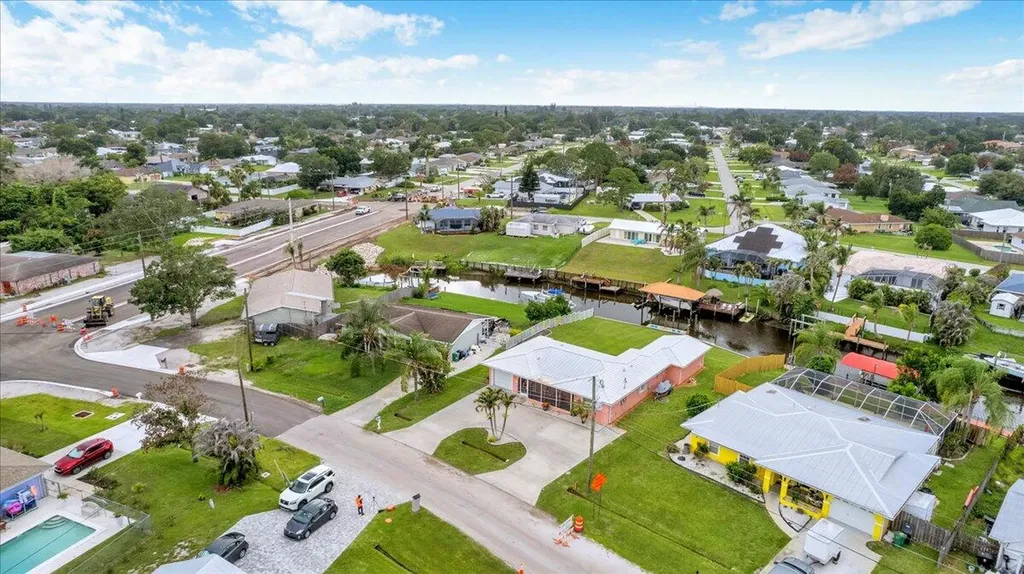 611 SE Harborview Drive Port St Lucie FL 34983