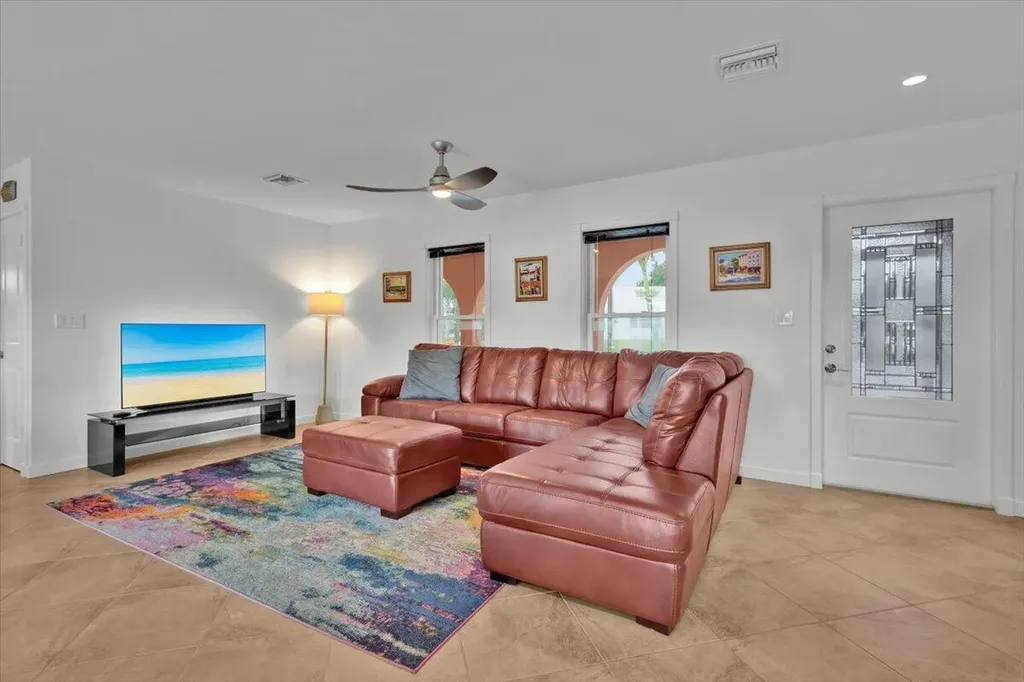 611 SE Harborview Drive Port St Lucie FL 34983