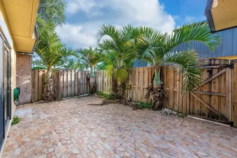 2471 Waterside Drive Lake Worth FL 33461