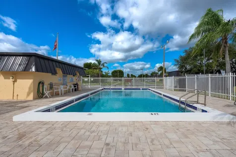 2471 Waterside Drive Lake Worth FL 33461