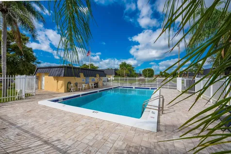2471 Waterside Drive Lake Worth FL 33461