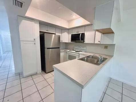 7643 NW 74th Avenue Tamarac FL 33321