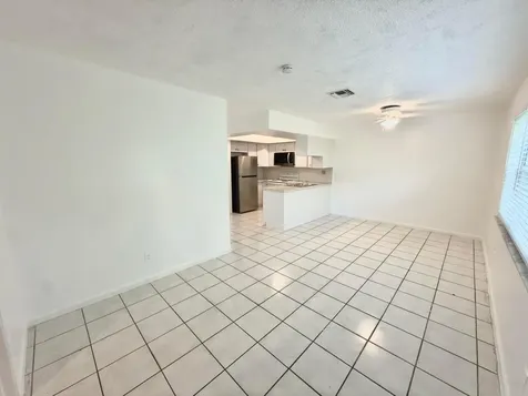 7643 NW 74th Avenue Tamarac FL 33321