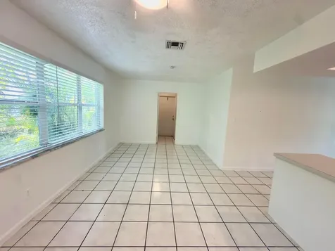 7643 NW 74th Avenue Tamarac FL 33321