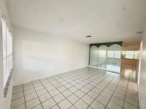 7643 NW 74th Avenue Tamarac FL 33321