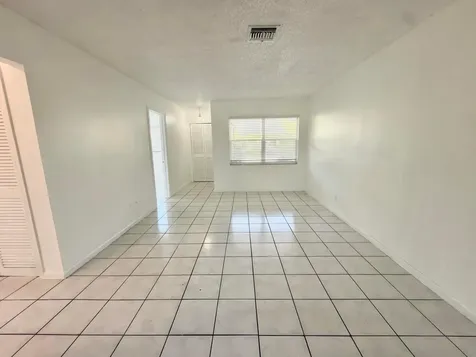7643 NW 74th Avenue Tamarac FL 33321