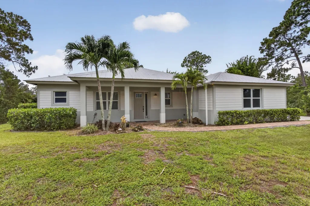 18842 93rd Road N The Acreage FL 33470