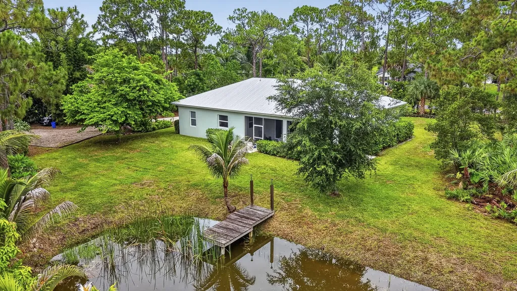 18842 93rd Road N The Acreage FL 33470
