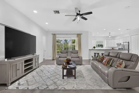 18842 93rd Road N The Acreage FL 33470