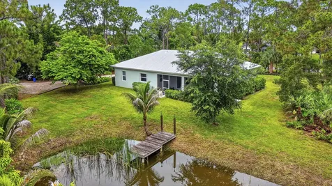 18842 93rd Road N The Acreage FL 33470
