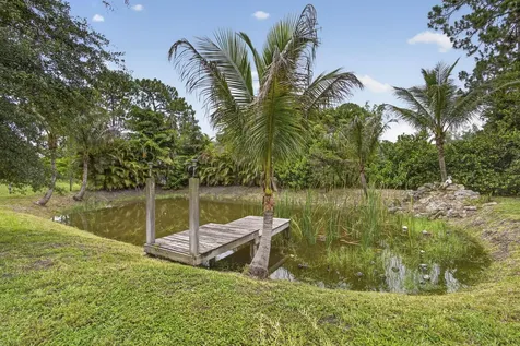 18842 93rd Road N The Acreage FL 33470