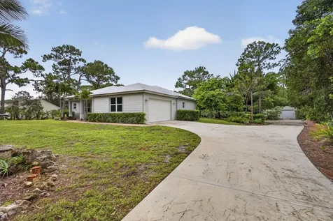 18842 93rd Road N The Acreage FL 33470