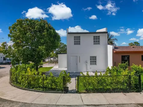 4527 NW 191st Terrace Miami Gardens FL 33055