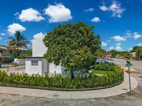 4527 NW 191st Terrace Miami Gardens FL 33055