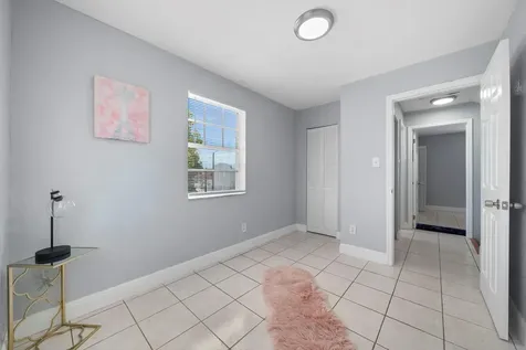 4527 NW 191st Terrace Miami Gardens FL 33055
