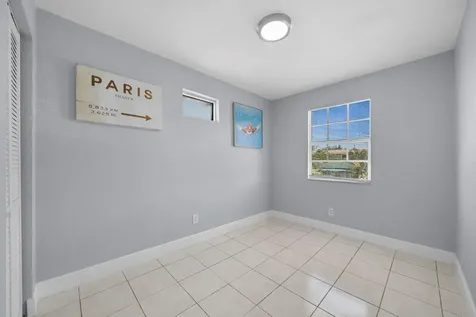 4527 NW 191st Terrace Miami Gardens FL 33055