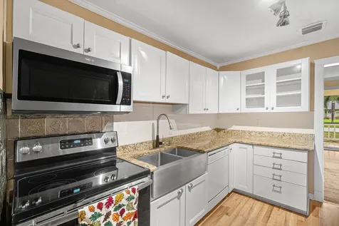 3195 Emerson Avenue Palm Springs FL 33461