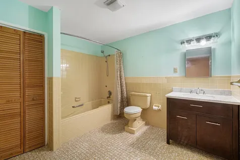 3195 Emerson Avenue Palm Springs FL 33461