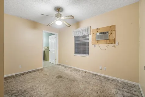 3195 Emerson Avenue Palm Springs FL 33461