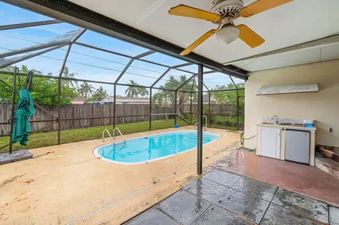 3195 Emerson Avenue Palm Springs FL 33461