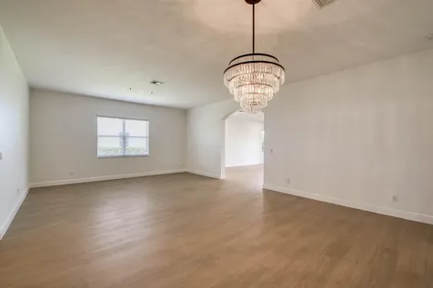 172 Manor Circle Jupiter FL 33458