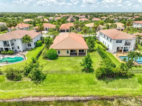 172 Manor Circle Jupiter FL 33458