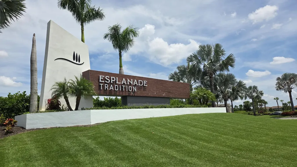 13486 SW Alejandro Court Port St Lucie FL 34987