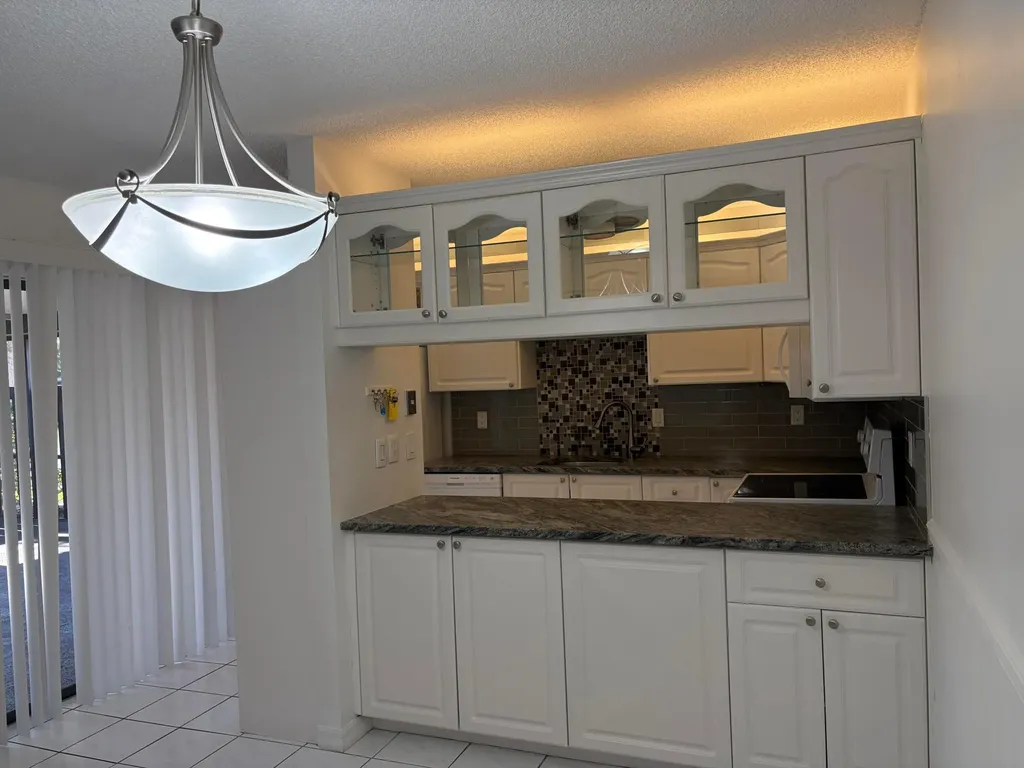 203 SE Camelot Gardens Boulevard Port St Lucie FL 34952