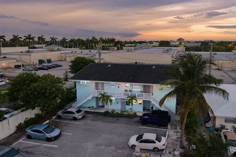 1001 SE 3rd Street Deerfield Beach FL 33441