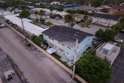 1001 SE 3rd Street Deerfield Beach FL 33441