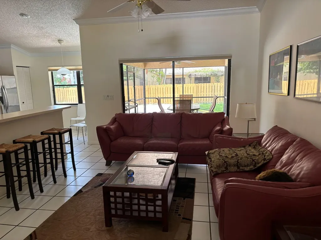 3145 Peachtree Way Davie FL 33328