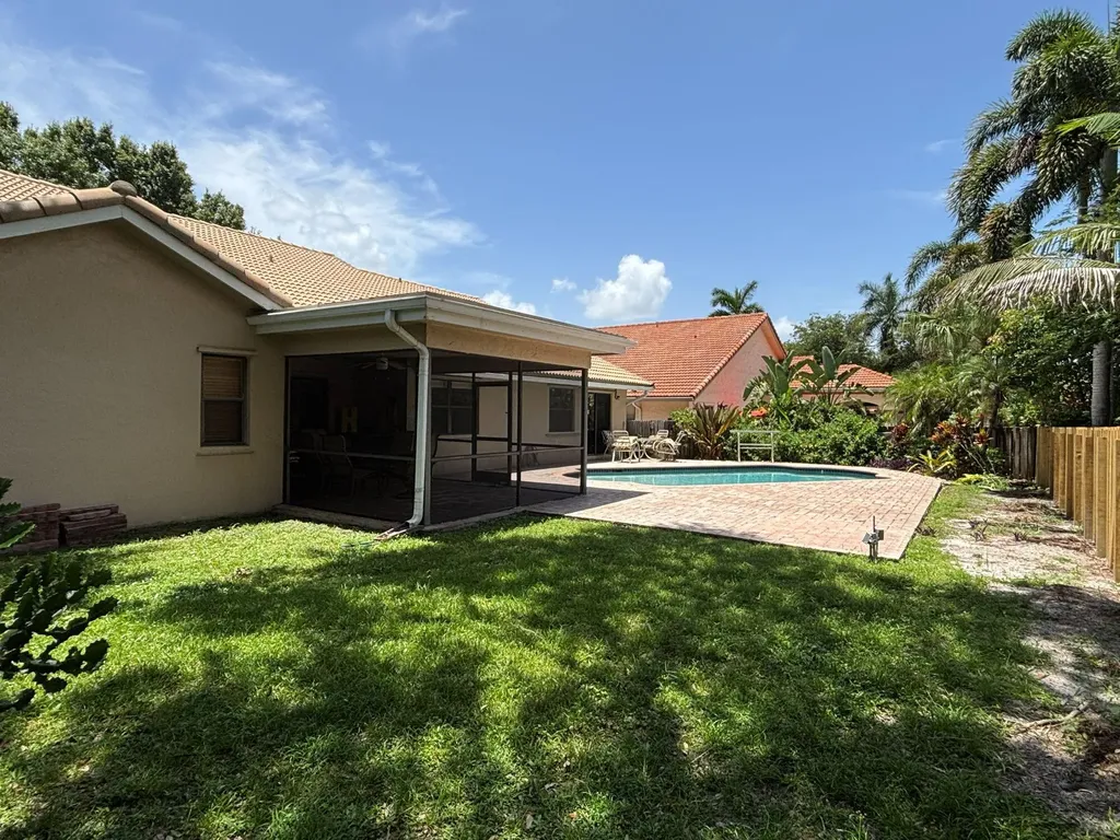 3145 Peachtree Way Davie FL 33328