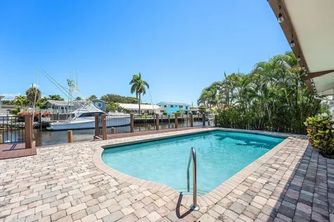 1525 SE 6th Street Deerfield Beach FL 33441
