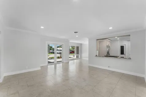 1525 SE 6th Street Deerfield Beach FL 33441