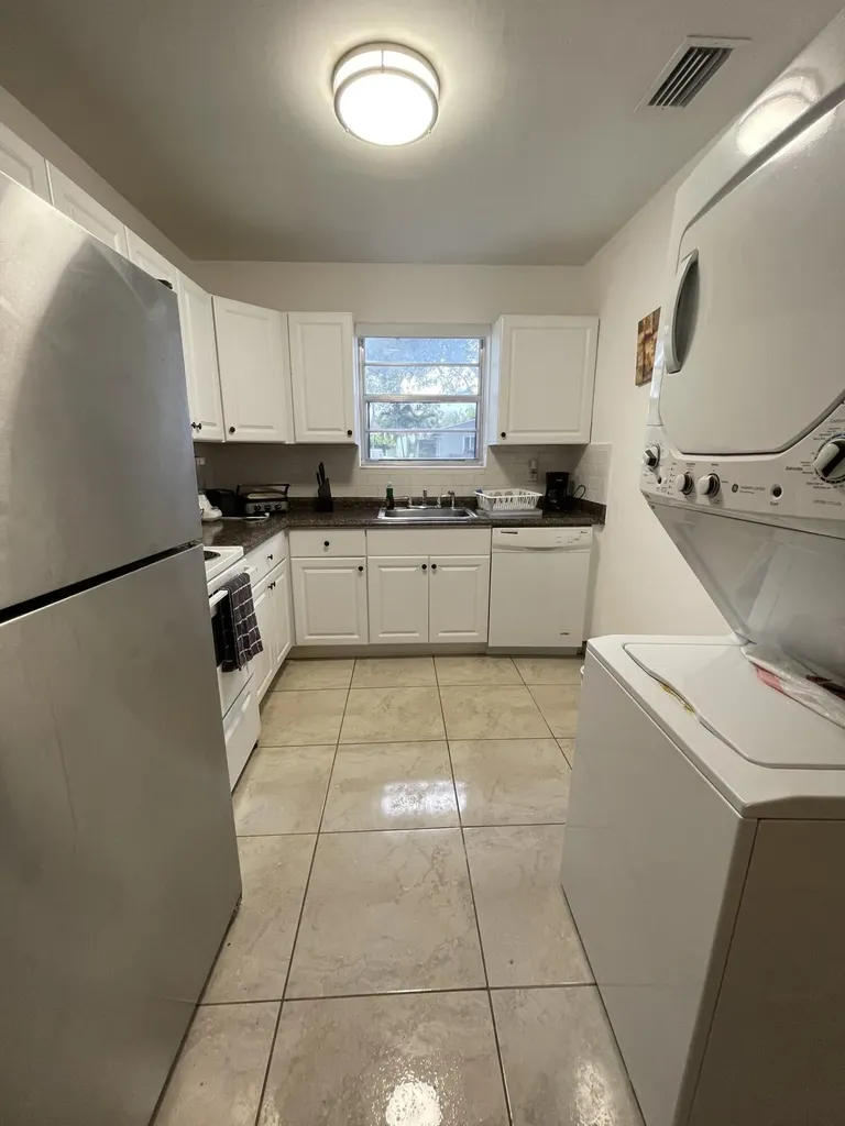 1401 N 16th Court Hollywood FL 33020