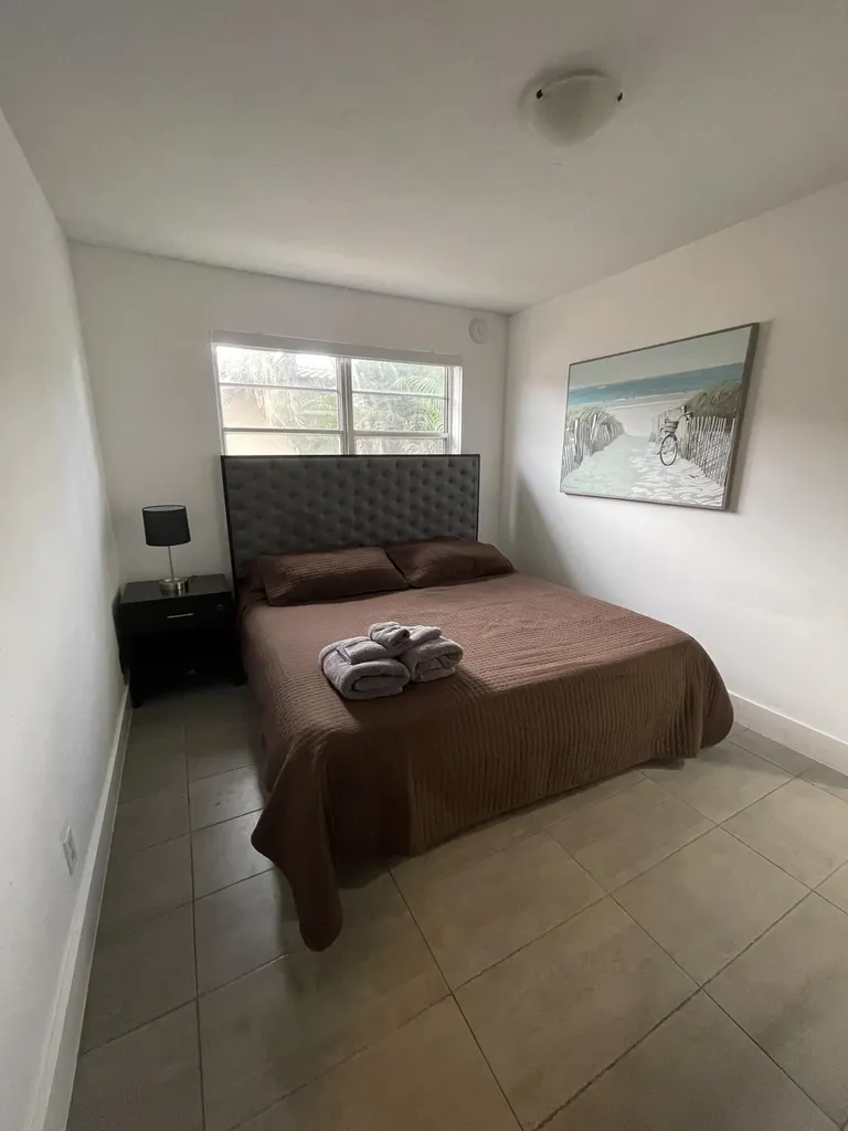 1401 N 16th Court Hollywood FL 33020