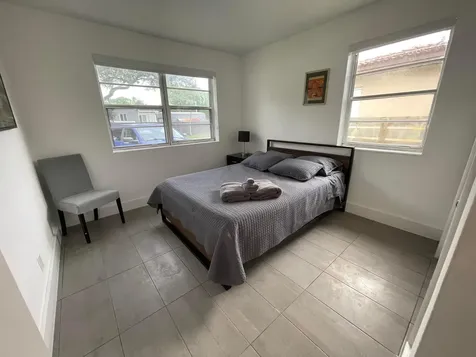 1401 N 16th Court Hollywood FL 33020