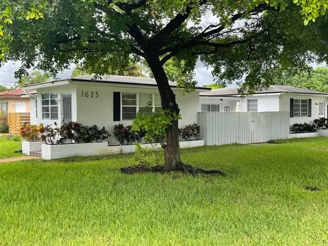 1401 N 16th Court Hollywood FL 33020