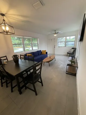 1401 N 16th Court Hollywood FL 33020