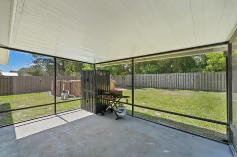 745 21st Street SW Vero Beach FL 32960