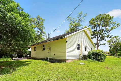 16393 E Mayfair Drive E The Acreage FL 33470